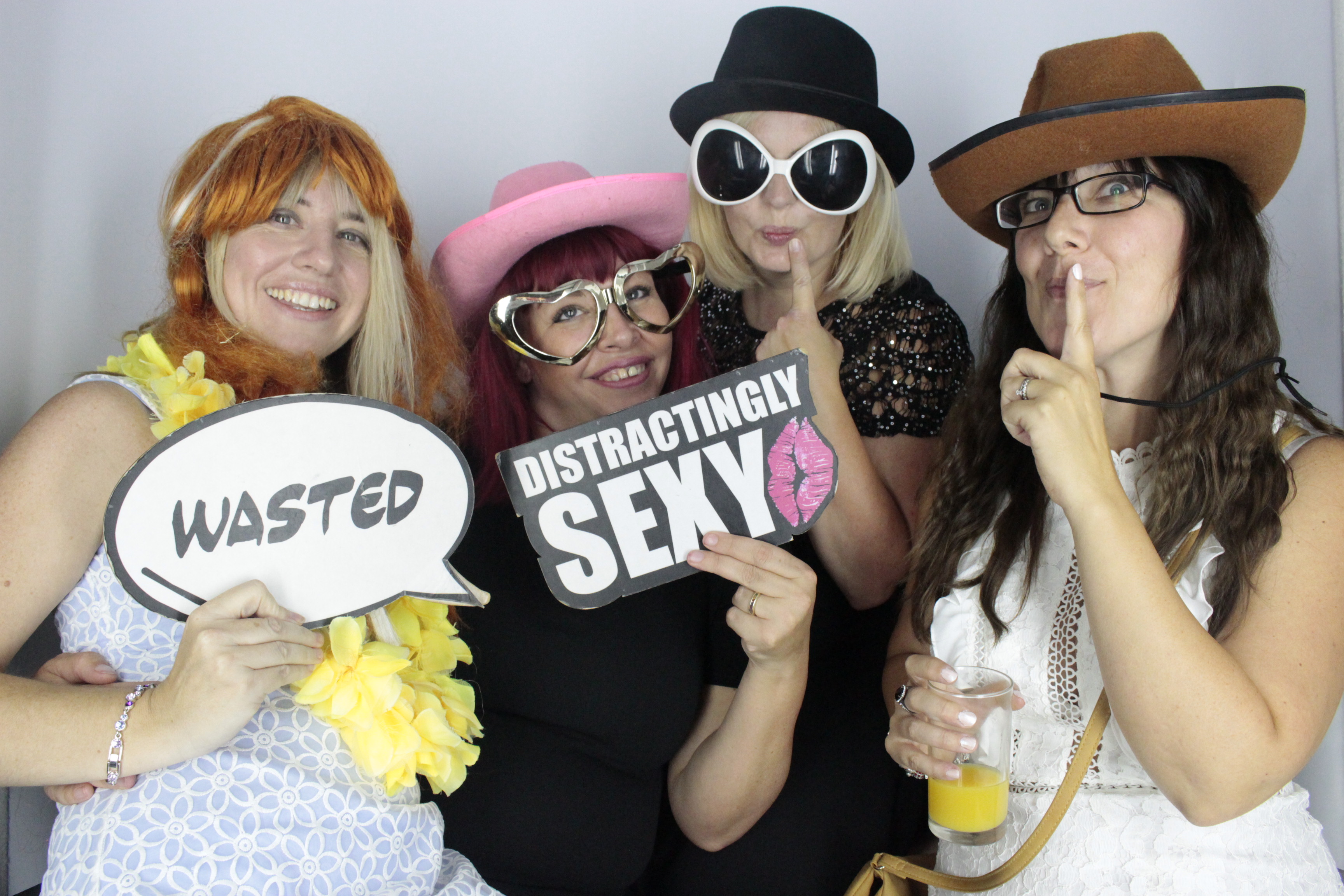 Nadine 40th Birthday  | View more photos from the event at gallery.myphotoboothexperience.co.uk/u/MyPhotoBoothExperienceLtd/Nadine-40th-Birthday